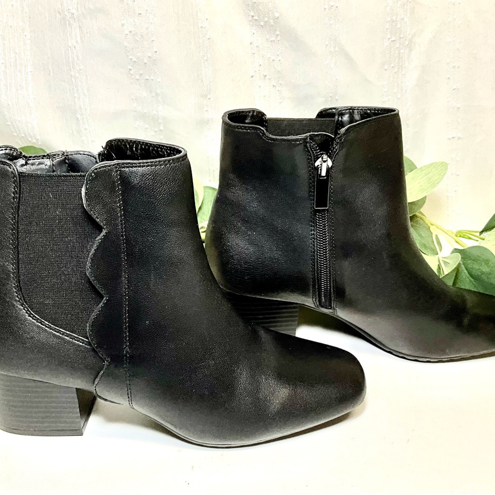 Bandolino Black Ankle Boots